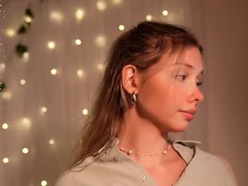 girl
        april_blush cam image #3287386
