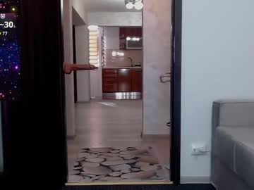 girl
        carmela_fox cam image #4124434
