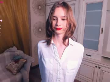 girl
        happiness_call cam image #783860