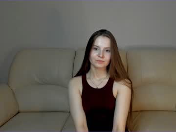 girl
        evadebray cam image #1147880