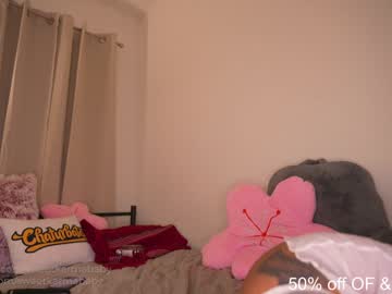 girl
        sweetkarmababy cam image #2531519