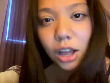 girl
        alicekttn cam image #3105919