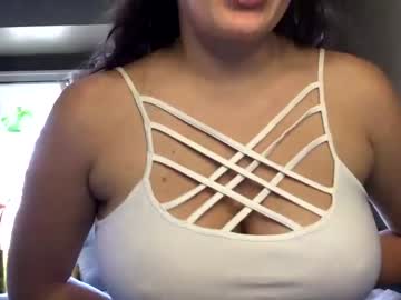 girl
        xotoez cam image #2134363