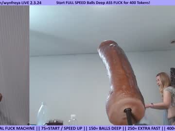 girl
        wynfreya cam image #2285508