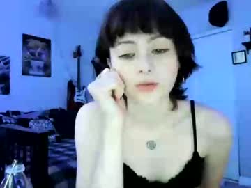 girl
        scarluvs cam image #3109665