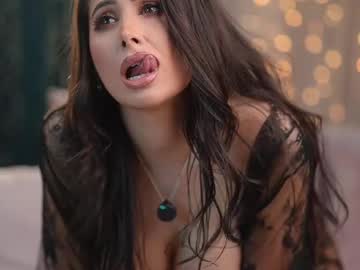 girl
        ellismeow cam image #4490647