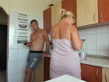 couple
        juliana35 cam image #1451699