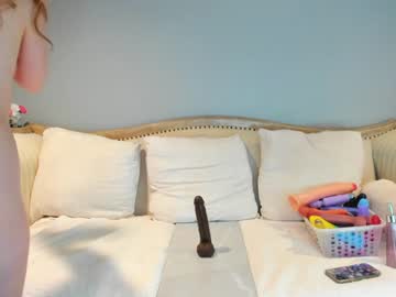 girl
        eatmygingersnapps cam image #4513434