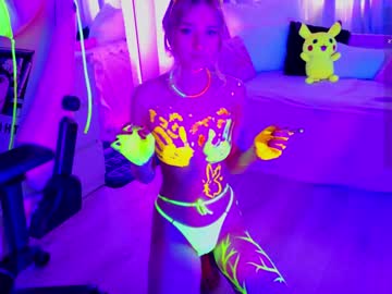girl
        vonnalein cam image #3093687