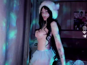 girl
        elizabethbritanny cam image #3891028