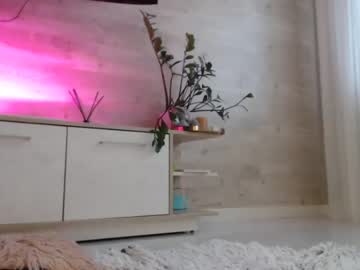 girl
        meryfoxxx cam image #2524043