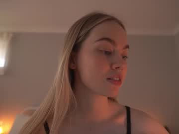 girl
        bibi_it_is cam image #4463876