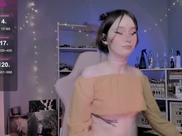 girl
        katkittykate cam image #3224574