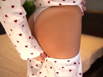 girl
        tessarosse_ cam image #2108007