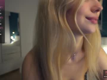 girl
        blue_energy_ cam image #3211679
