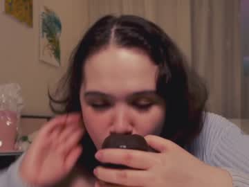 girl
        chery_lady22 cam image #2587124