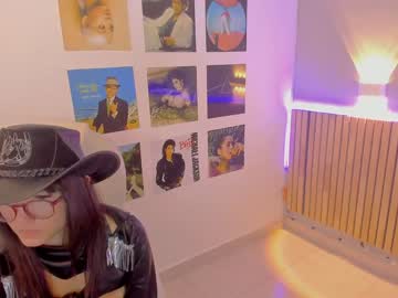 girl
        little_effy18 cam image #1827967