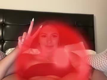 girl
        selenarae cam image #3486444