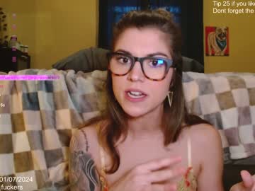 girl
        skybella_ cam image #2157282