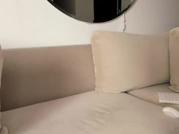 girl
        lonelly_lolly98 cam image #3757702