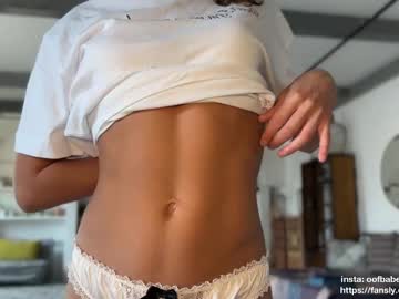 girl
        oofbabe__ cam image #4570640