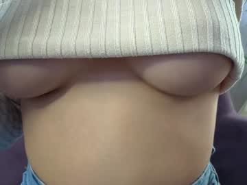 girl
        chelseafurnish cam image #3520671