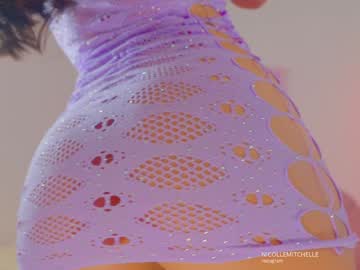 girl
        nicolle_mitchelle cam image #3990472