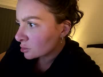 girl
        lovelavender_ cam image #4007574