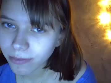 girl
        the_partisan cam image #2496453