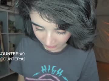 girl
        lonelly_lolly98 cam image #2125307