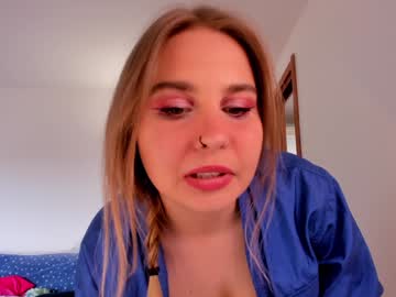 girl
        sweetmila1 cam image #4474351