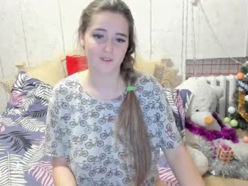 girl
        emmika_ cam image #372655
