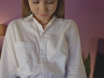 girl
        alisia_spinnet cam image #1997644