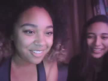 girl
        erickavee21 cam image #1614316