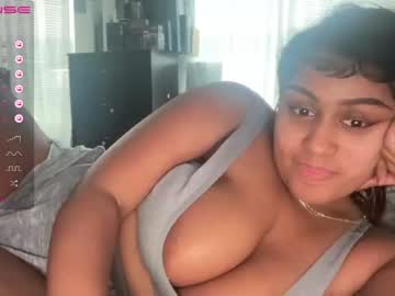 girl
        blackgurlkitty cam image #683358