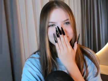 girl
        merciabawden cam image #3206568