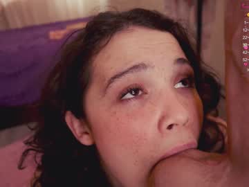 girl
        chery_lady22 cam image #833897