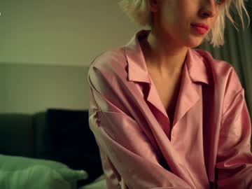 girl
        artmosphera cam image #2920008