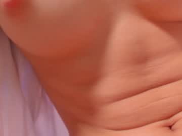 girl
        little_effy18 cam image #2598688