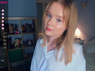 girl
        sun_shiiine cam image #865581