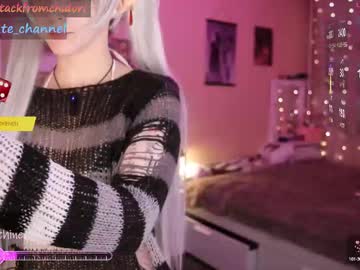 girl
        yourcutewaifu cam image #4275327