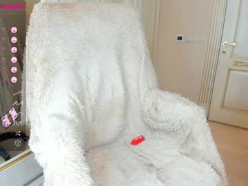 girl
        lo_vely_su cam image #701099
