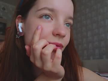 girl
        my_mia_ cam image #3411770