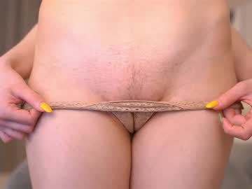 girl
        dietmountaindew_ cam image #4202298