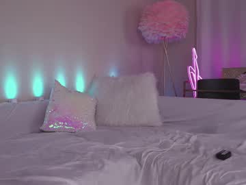 couple
        playtimewithv cam image #4166270