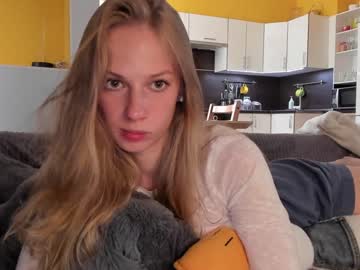 girl
        magic_couple13 cam image #3032827
