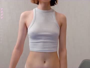 girl
        julianacrosier cam image #2382525