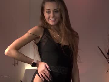 girl
        lettymoa cam image #142758