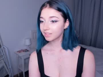 girl
        your_desssert cam image #1638343