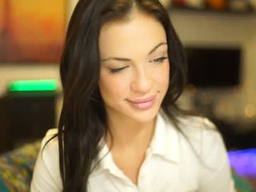 girl
        melodymate cam image #481839
